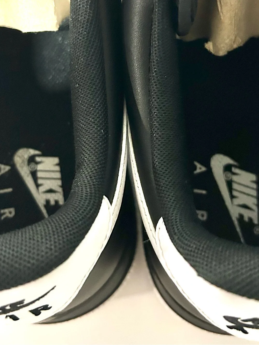 Nike Air Force 1 Low - Black with White Sole